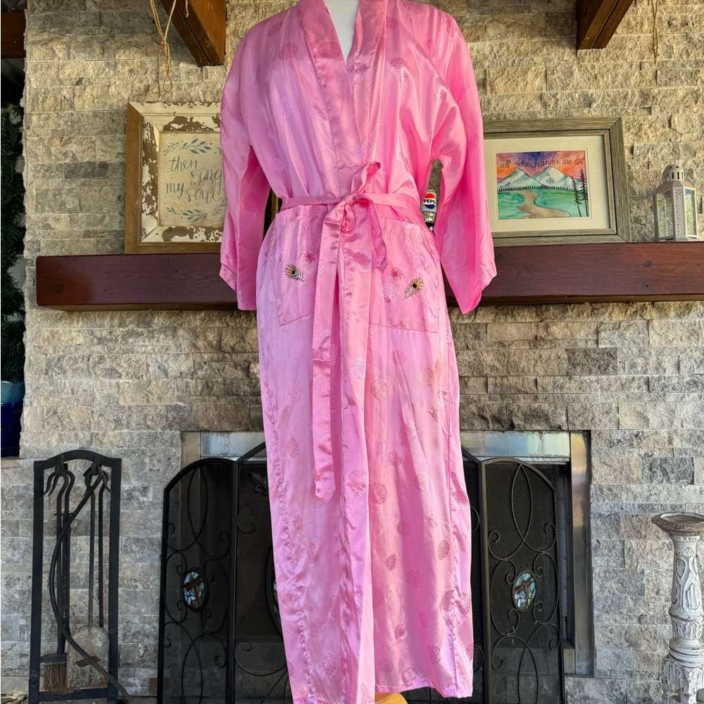 Vintage Pink Embroidered Peacock Satin Robe - Picture 3 of 14